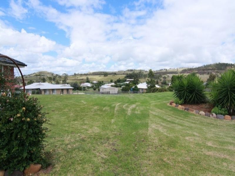 16 Windermere Drive, Hodgson Vale QLD 4352