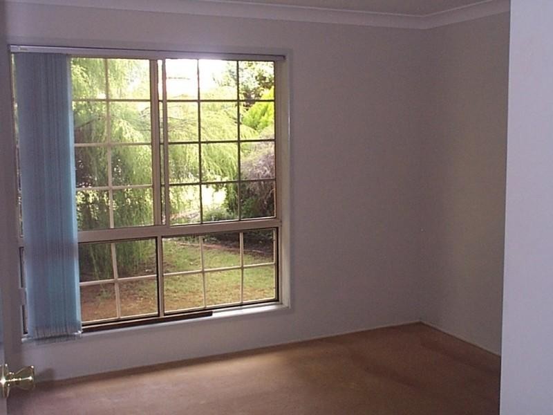 5 Roslyn Street, Centenary Heights QLD 4350