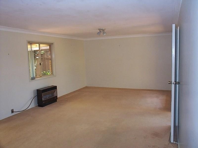 5 Roslyn Street, Centenary Heights QLD 4350