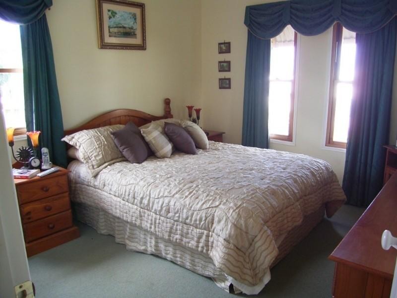 614 Hume Street, Middle Ridge QLD 4350