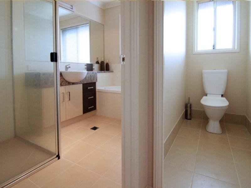 19 Ashford Drive, Wyreema QLD 4352