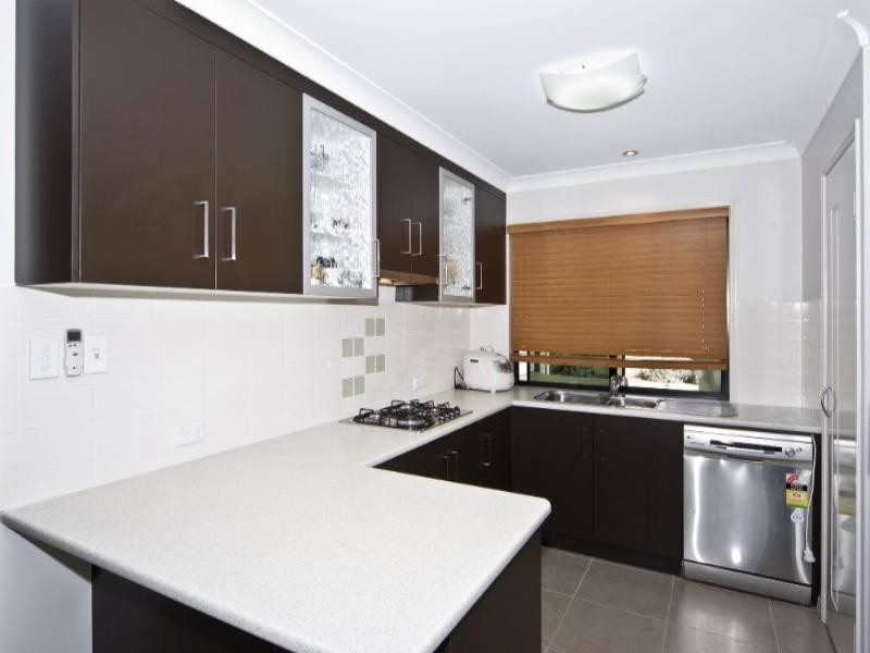 2/14 Sambar Court, Kearneys Spring QLD 4350