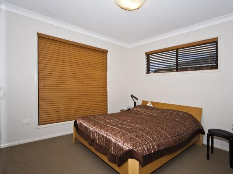 2/14 Sambar Court, Kearneys Spring QLD 4350