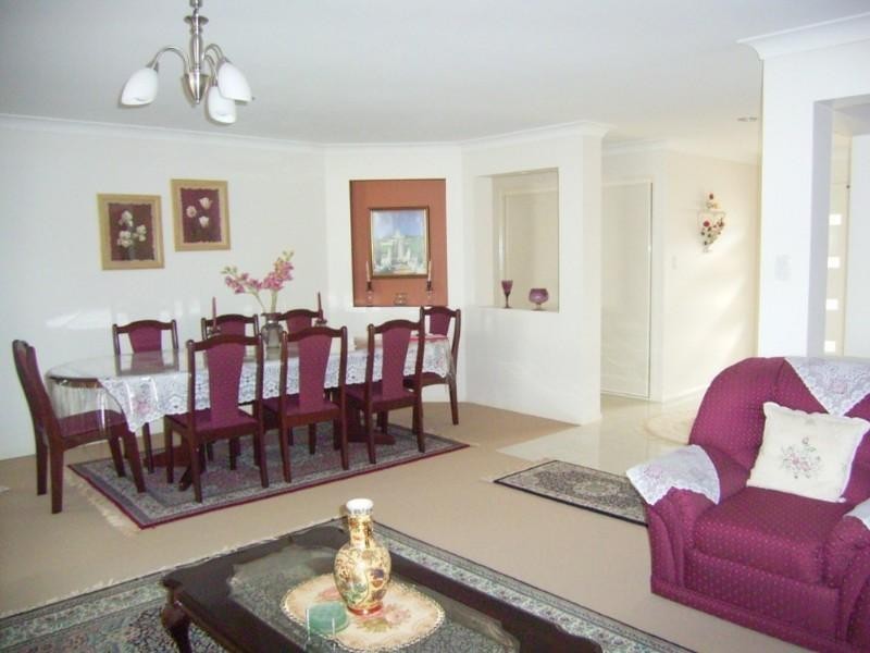 13 Currawong Street, Middle Ridge QLD 4350