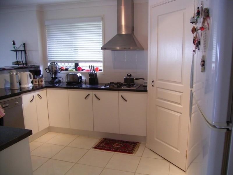 13 Currawong Street, Middle Ridge QLD 4350