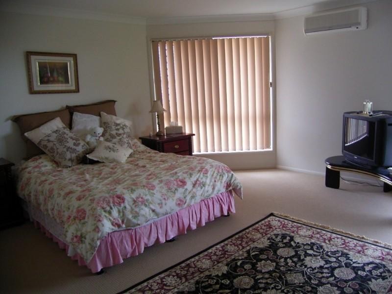 13 Currawong Street, Middle Ridge QLD 4350