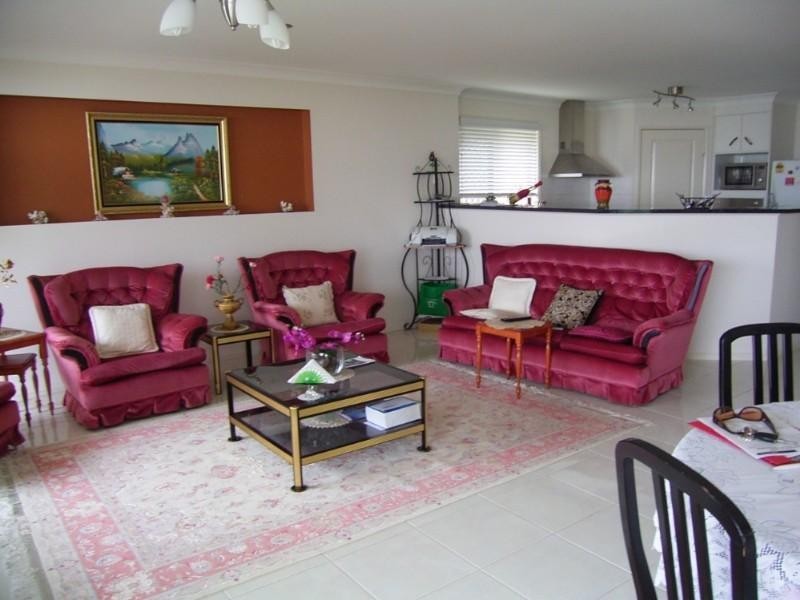 13 Currawong Street, Middle Ridge QLD 4350