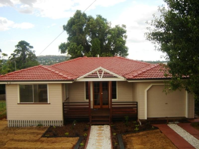 4 Hillside Street, Newtown QLD 4350