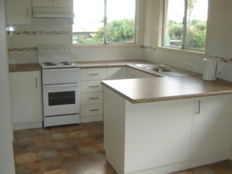 4 Hillside Street, Newtown QLD 4350