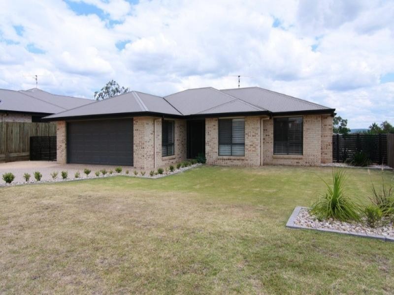 10 Wellington Street, Wyreema QLD 4352