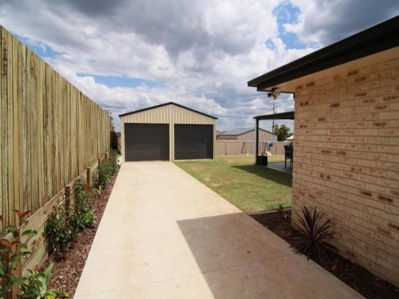 10 Wellington Street, Wyreema QLD 4352