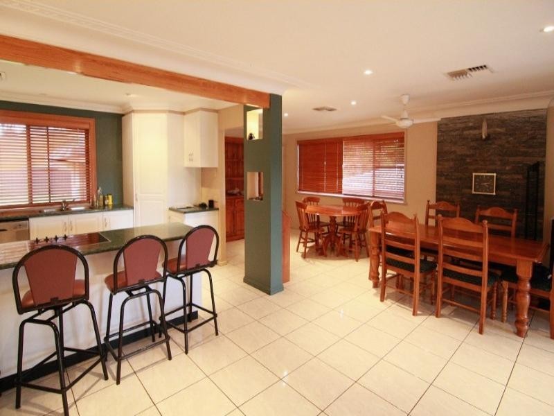 25 Catto Street, Centenary Heights QLD 4350