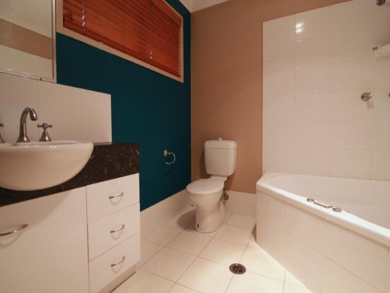 25 Catto Street, Centenary Heights QLD 4350