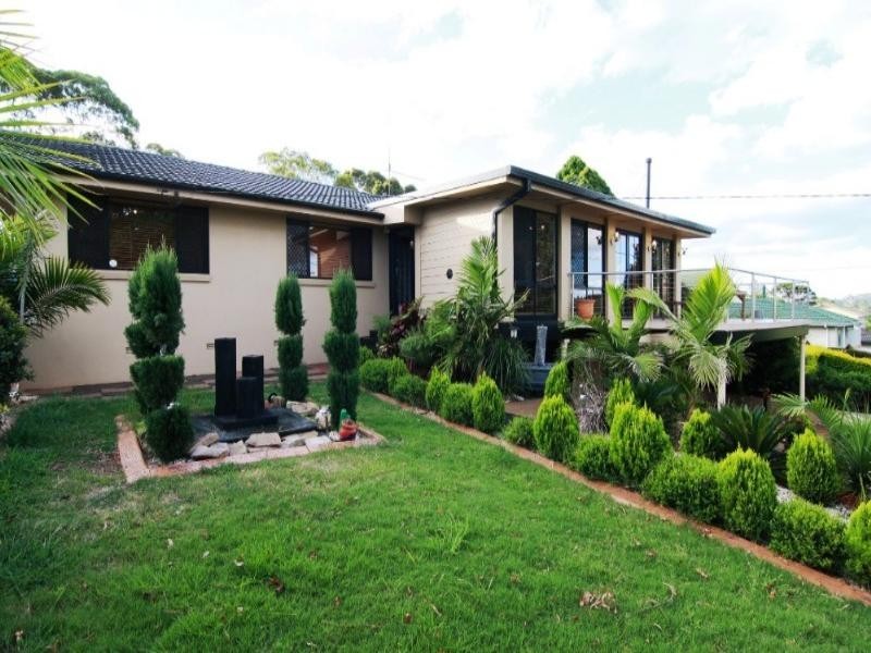 25 Catto Street, Centenary Heights QLD 4350