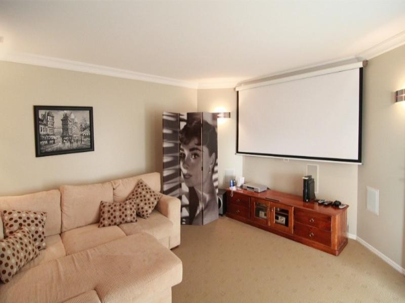 14 McShane Drive, Mount Kynoch QLD 4350