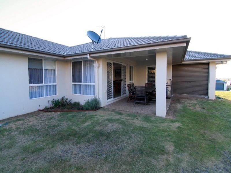 14 McShane Drive, Mount Kynoch QLD 4350