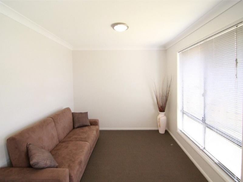 18 Edwin Street, Westbrook QLD 4350