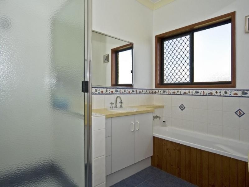 1 Tarranganda Court, Glenvale QLD 4350