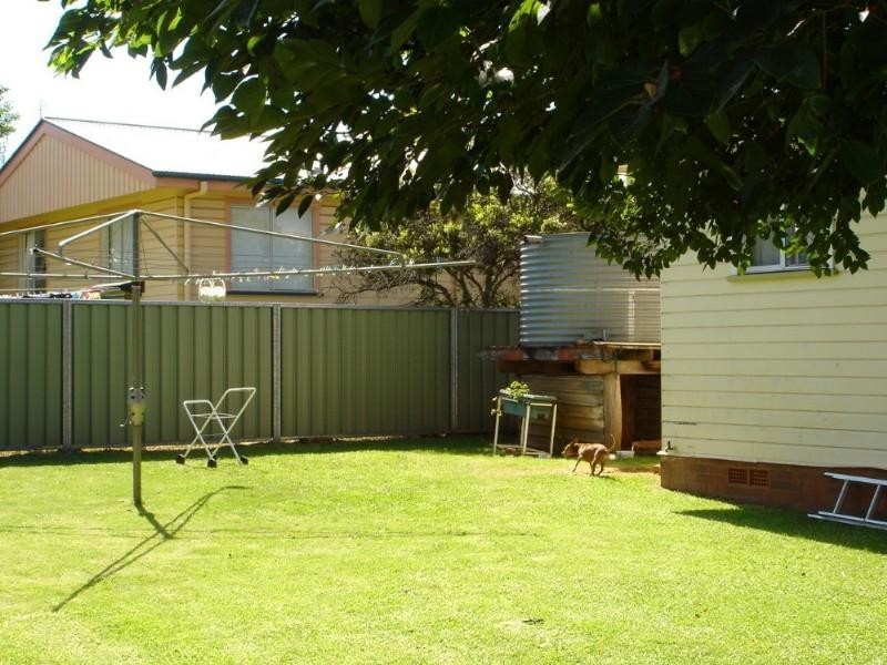 14 Dalgleish Street, South Toowoomba QLD 4350