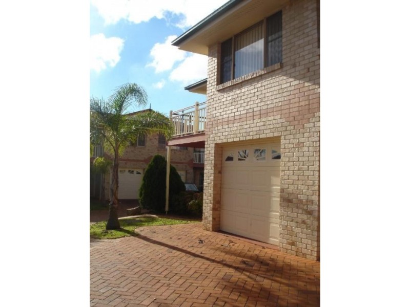 2/23 Platz Street, Darling Heights QLD 4350