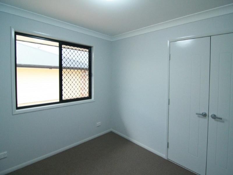 1/2 Boxall Street, Newtown QLD 4350
