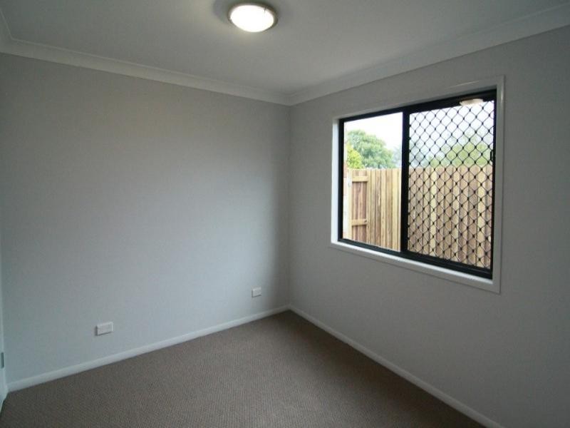 1/2 Boxall Street, Newtown QLD 4350