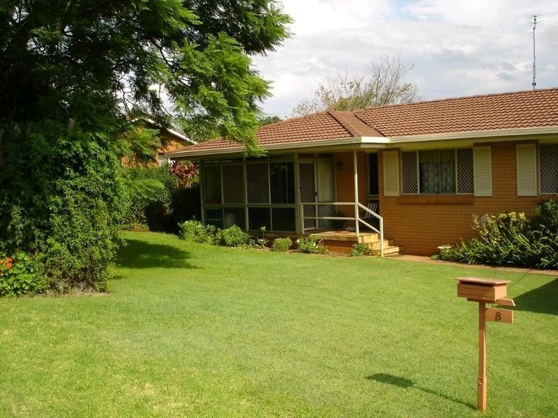 8 Tracey Street, Rangeville QLD 4350