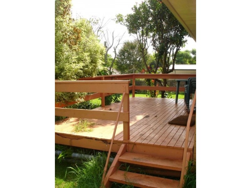 8 Tracey Street, Rangeville QLD 4350