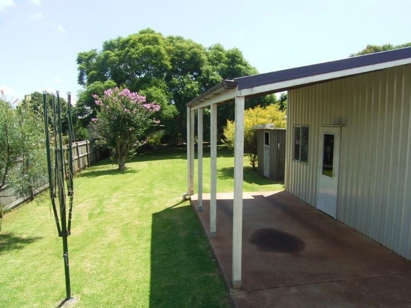 3 Trevethan Street, Mount Lofty QLD 4350