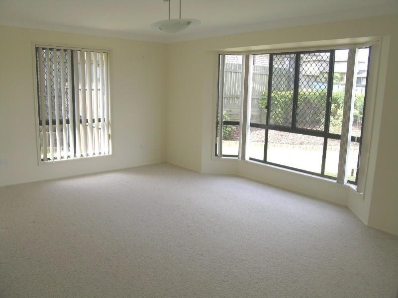 21 Paddington Court, Middle Ridge QLD 4350