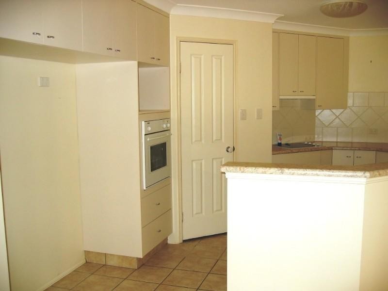 21 Paddington Court, Middle Ridge QLD 4350