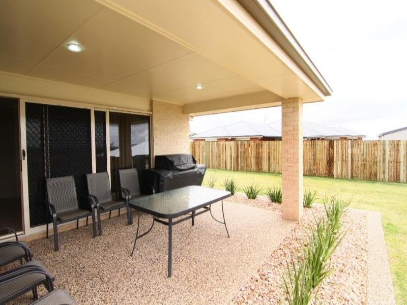 3 Carla Crescent, Westbrook QLD 4350