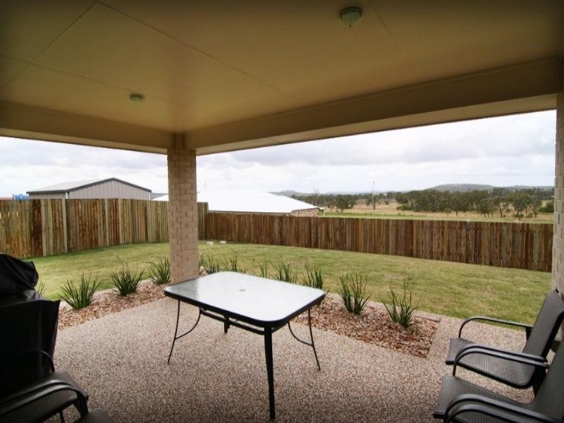 3 Carla Crescent, Westbrook QLD 4350
