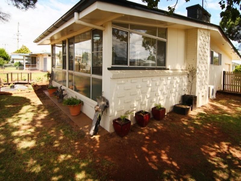 13 Talbot Street, Harristown QLD 4350