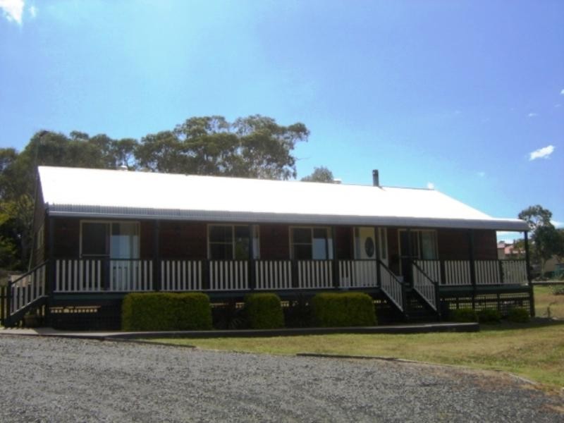 24 Manor Street, Drayton QLD 4350