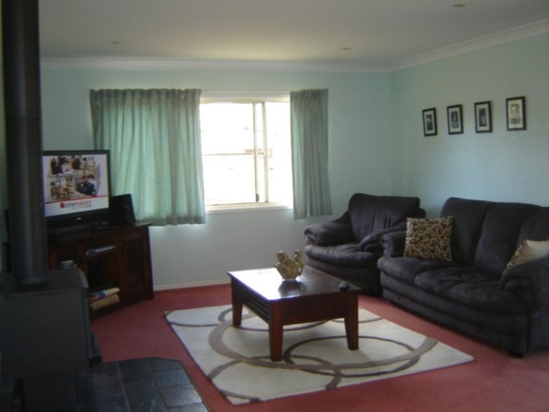 24 Manor Street, Drayton QLD 4350