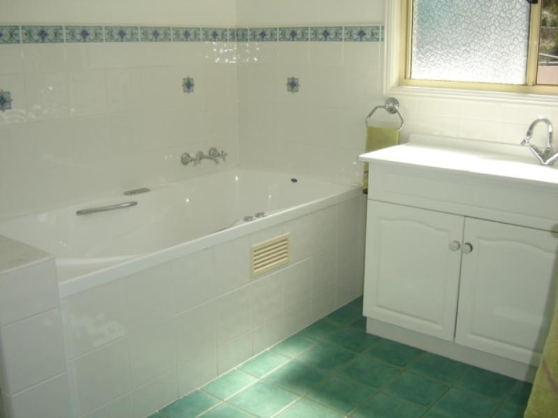 24 Manor Street, Drayton QLD 4350