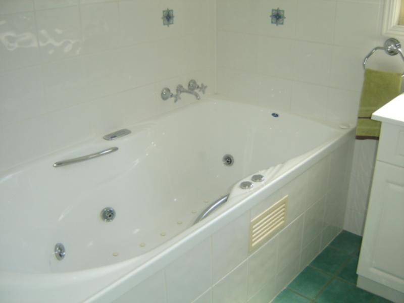 24 Manor Street, Drayton QLD 4350