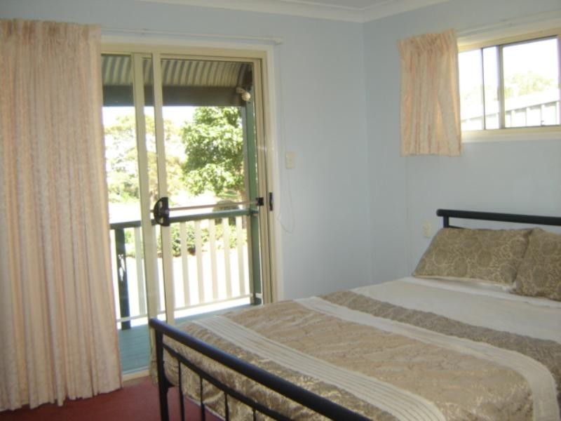 24 Manor Street, Drayton QLD 4350