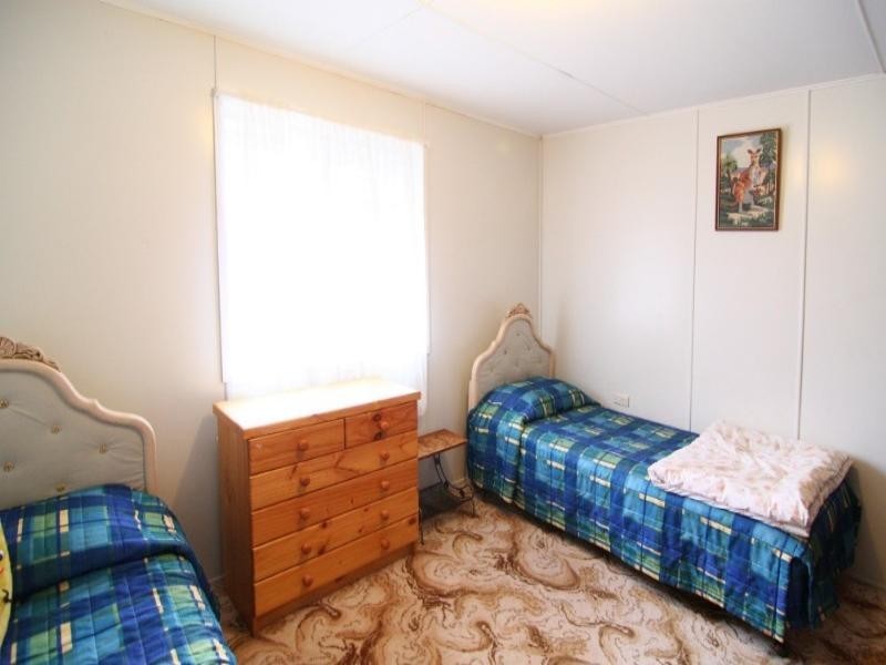 12 Farr Street, Kearneys Spring QLD 4350