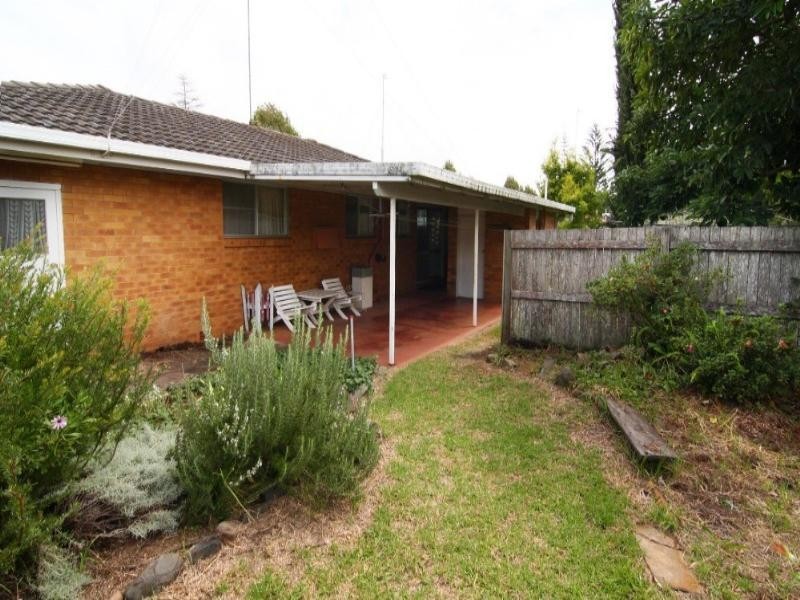 12 Farr Street, Kearneys Spring QLD 4350