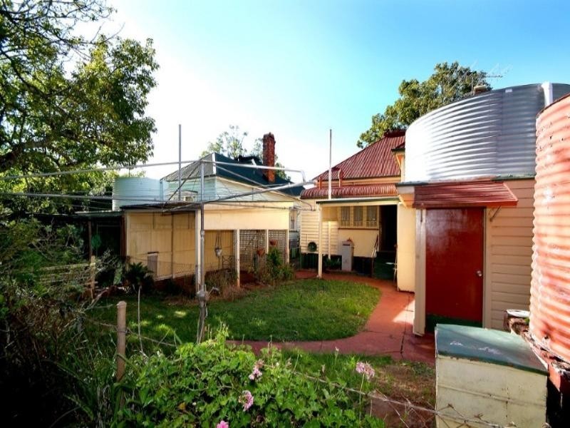 6 Gore Street, Toowoomba City QLD 4350