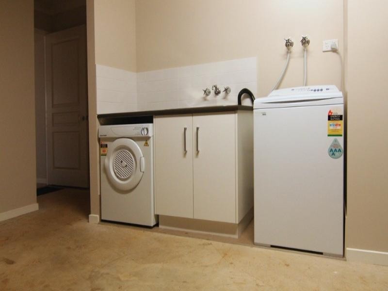 28 Sunset Drive, Glenvale QLD 4350