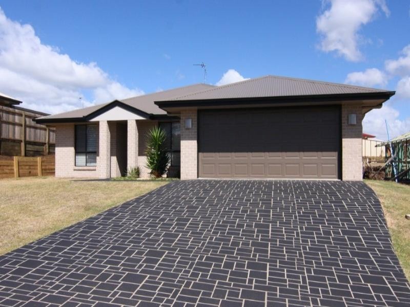 28 Sunset Drive, Glenvale QLD 4350