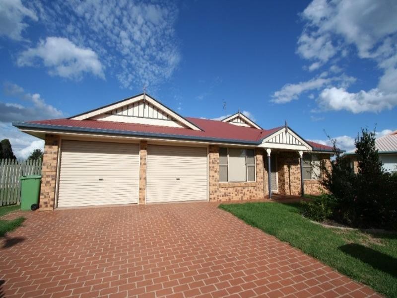 1 Elvery Court, Middle Ridge QLD 4350