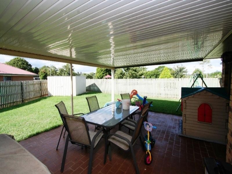 1 Elvery Court, Middle Ridge QLD 4350