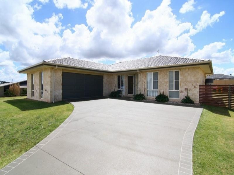 2 Schaefer Court, Westbrook QLD 4350