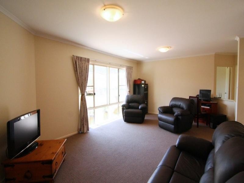 2 Schaefer Court, Westbrook QLD 4350