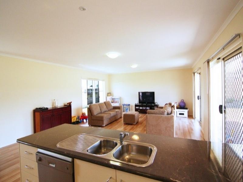 2 Schaefer Court, Westbrook QLD 4350