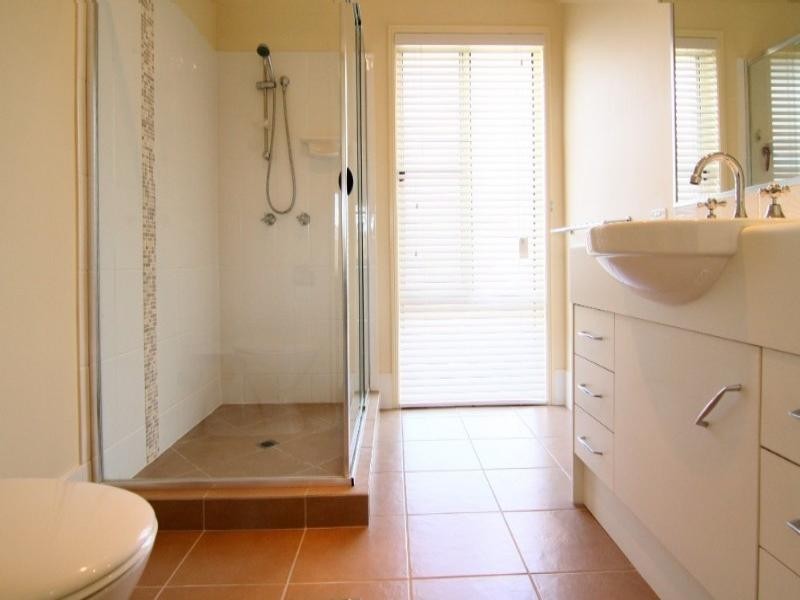 2 Schaefer Court, Westbrook QLD 4350